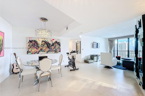 Copropriété à louer à Aventura, Floride: 2 chambres, 114.27 m2 № 1941238 - photo 9