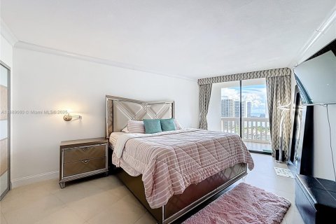 Copropriété à louer à Aventura, Floride: 2 chambres, 114.27 m2 № 1941238 - photo 23