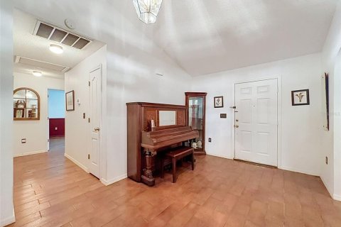 Casa en venta en Spring Hill, Florida, 6 dormitorios, 374.02 m2 № 2157756 - foto 16