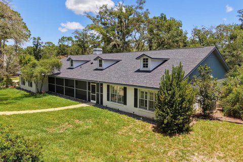 Casa en venta en Spring Hill, Florida, 6 dormitorios, 374.02 m2 № 2157756 - foto 2