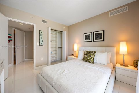 Condo in Sunny Isles Beach, Florida, 3 bedrooms  № 1890767 - photo 14