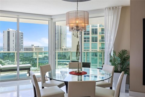 Condo in Sunny Isles Beach, Florida, 3 bedrooms  № 1890767 - photo 4