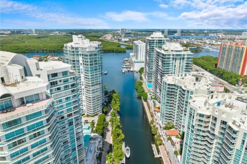 Condo in Sunny Isles Beach, Florida, 3 bedrooms  № 1890767 - photo 27