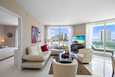 Condo in Sunny Isles Beach, Florida, 3 bedrooms  № 1890767 - photo 3