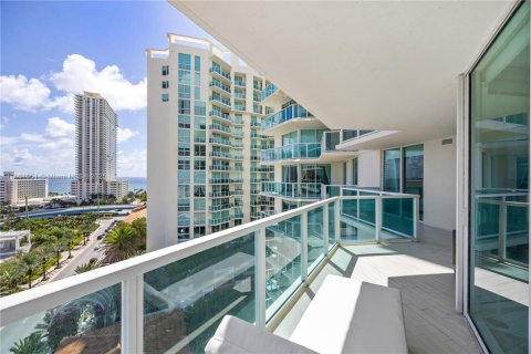 Condo in Sunny Isles Beach, Florida, 3 bedrooms  № 1890767 - photo 17