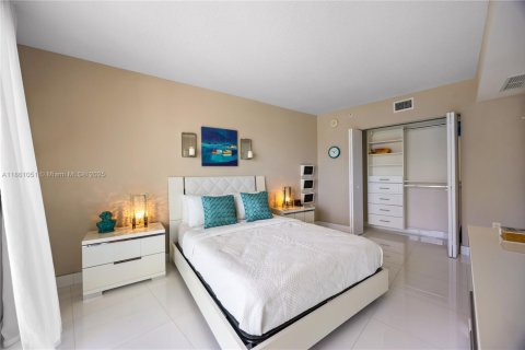 Condo in Sunny Isles Beach, Florida, 3 bedrooms  № 1890767 - photo 12