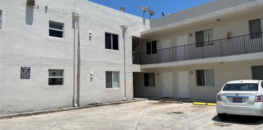 Appartement à Miami, Floride 2 chambres, 1707.17 m2 № 1953857