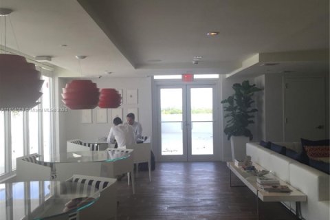 Купить кондоминиум в Майами, Флорида 1 спальня, 60.2м2, № 2035050 - фото 10