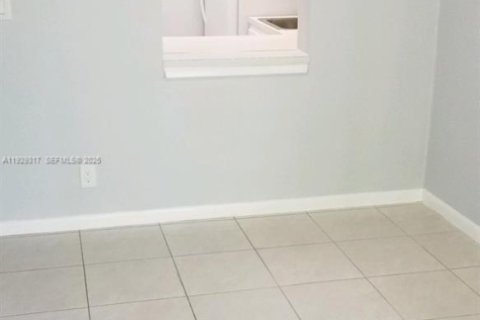 Condo in Fort Lauderdale, Florida, 1 bedroom № 1987606 - photo 4