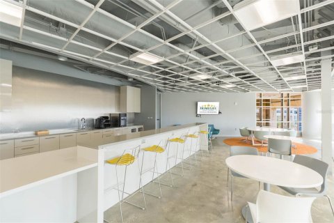 Propiedad comercial en alquiler en Tampa, Florida, 69148.55 m2 № 1533439 - foto 19