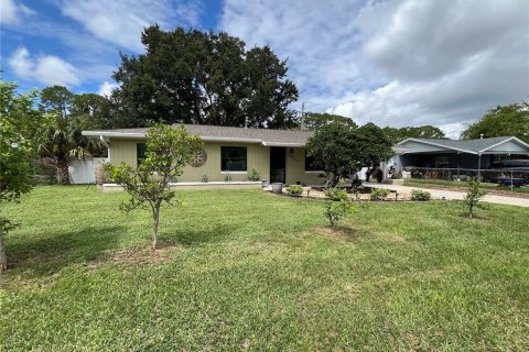 House in Daytona Beach, Florida 3 bedrooms, 96.15 sq.m. № 1908326 - photo 1