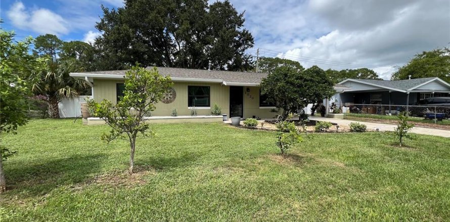 House in Daytona Beach, Florida 3 bedrooms, 96.15 sq.m. № 1908326