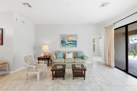 House in Port St. Lucie, Florida 3 bedrooms, 192.87 sq.m. № 2191095 - photo 8