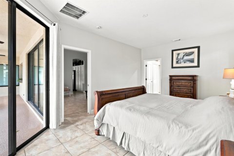 House in Port St. Lucie, Florida 3 bedrooms, 192.87 sq.m. № 2191095 - photo 30