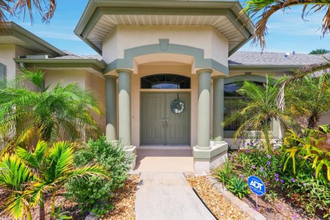 House in Port St. Lucie, Florida 3 bedrooms, 192.87 sq.m. № 2191095 - photo 4