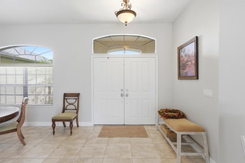 House in Port St. Lucie, Florida 3 bedrooms, 192.87 sq.m. № 2191095 - photo 5