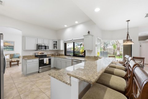 House in Port St. Lucie, Florida 3 bedrooms, 192.87 sq.m. № 2191095 - photo 22