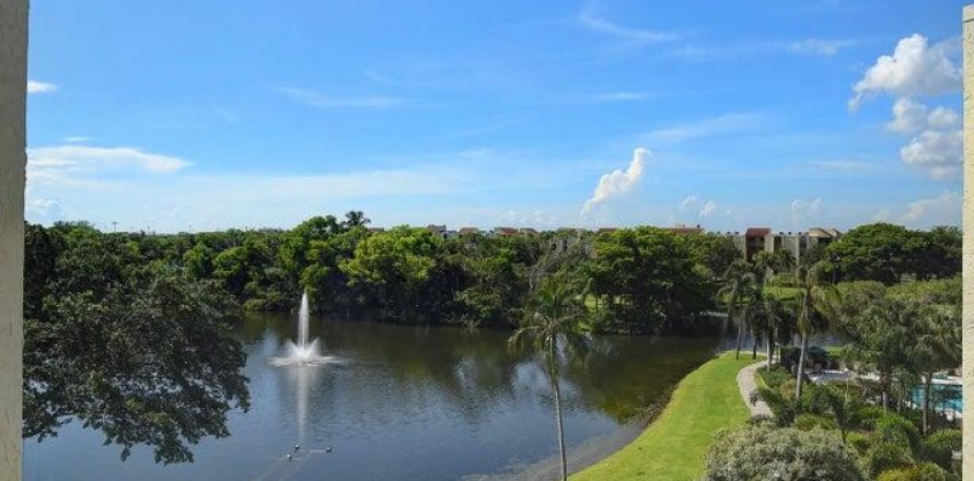 Condominio en Delray Beach, Florida, 2 dormitorios  № 1118264
