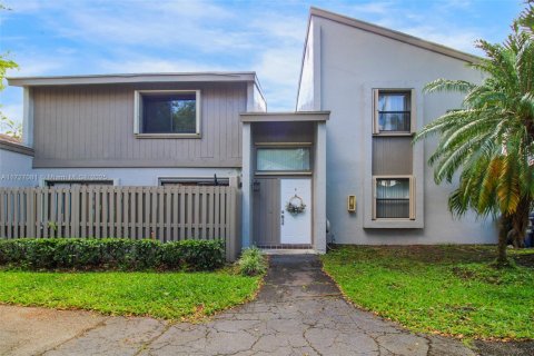 Condominio en venta en Miami, Florida, 3 dormitorios, 130.06 m2 № 1811740 - foto 1