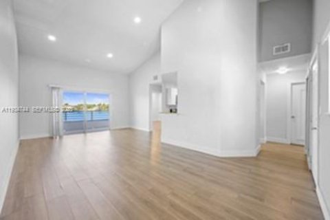 Купить кондоминиум в Окленд-Парк, Флорида 2 спальни, 101.82м2, № 1992937 - фото 18