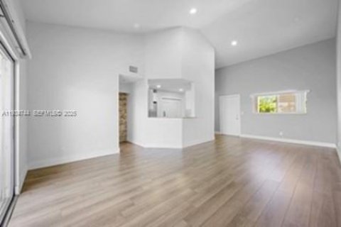 Купить кондоминиум в Окленд-Парк, Флорида 2 спальни, 101.82м2, № 1992937 - фото 7