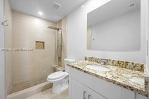 Купить кондоминиум в Окленд-Парк, Флорида 2 спальни, 101.82м2, № 1992937 - фото 14