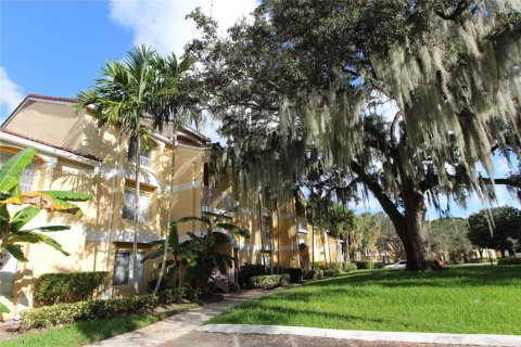 Condo in Oakland Park, Florida, 1 bedroom  № 1966216 - photo 17