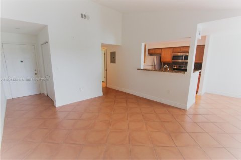 Condo in Oakland Park, Florida, 1 bedroom  № 1966216 - photo 4
