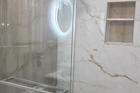 Villa ou maison à louer à Miami, Floride: 3 chambres, 120.77 m2 № 2387143 - photo 10