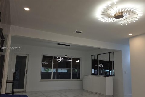 Villa ou maison à louer à Miami, Floride: 3 chambres, 120.77 m2 № 2387143 - photo 16