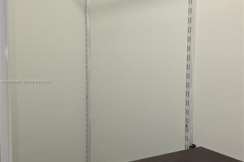 Villa ou maison à louer à Miami, Floride: 3 chambres, 120.77 m2 № 2387143 - photo 13
