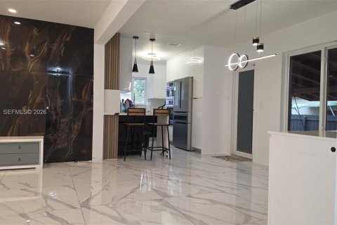 Villa ou maison à louer à Miami, Floride: 3 chambres, 120.77 m2 № 2387143 - photo 15