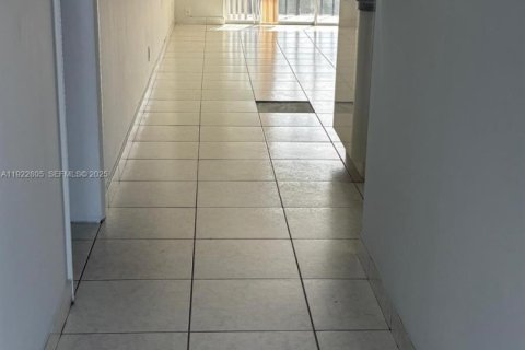 Copropriété à louer à Tamarac, Floride: 1 chambre, 69.68 m2 № 1976714 - photo 14