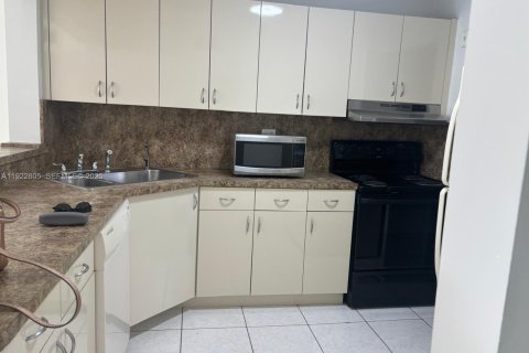 Copropriété à louer à Tamarac, Floride: 1 chambre, 69.68 m2 № 1976714 - photo 7