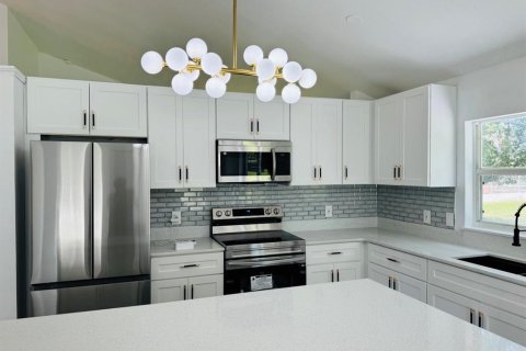 House in Daytona Beach, Florida 4 bedrooms, 171.4 sq.m. № 1866742 - photo 7