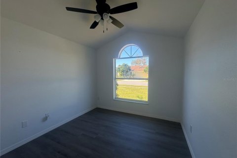 House in Daytona Beach, Florida 4 bedrooms, 171.4 sq.m. № 1866742 - photo 16