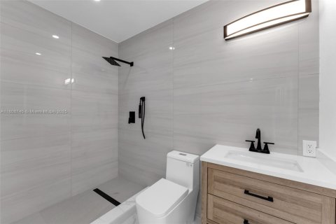 Villa ou maison à vendre à Miami, Floride: 3 chambres, 126.44 m2 № 1745916 - photo 18