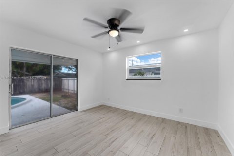 Villa ou maison à vendre à Miami, Floride: 3 chambres, 126.44 m2 № 1745916 - photo 16