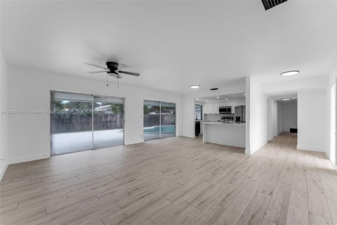 Купить виллу или дом в Майами, Флорида 3 спальни, 126.44м2, № 1745916 - фото 5