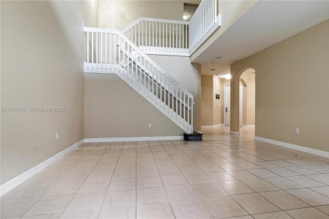 Villa ou maison à louer à Doral, Floride: 4 chambres, 208.94 m2 № 1993743 - photo 8