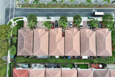 Casa en alquiler en Doral, Florida, 4 dormitorios, 208.94 m2 № 1993743 - foto 5