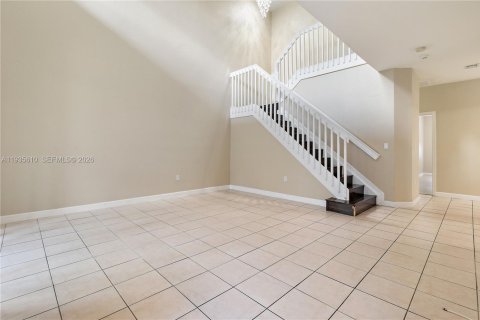 Villa ou maison à louer à Doral, Floride: 4 chambres, 208.94 m2 № 1993743 - photo 15