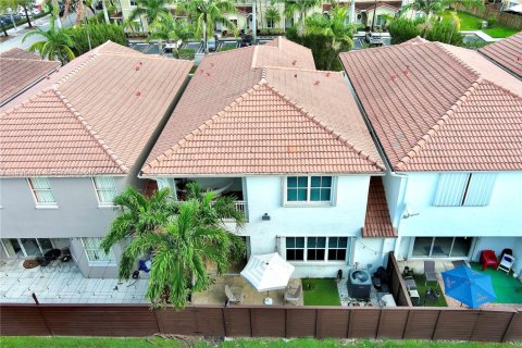 Casa en alquiler en Doral, Florida, 4 dormitorios, 208.94 m2 № 1993743 - foto 4