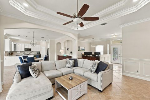 House in Port St. Lucie, Florida 3 bedrooms, 227.15 sq.m. № 2421120 - photo 16