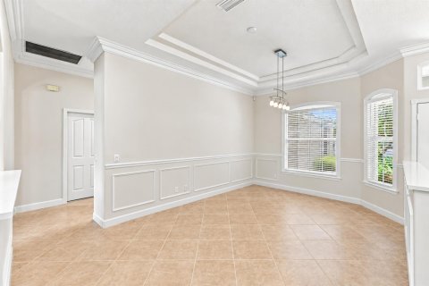 House in Port St. Lucie, Florida 3 bedrooms, 227.15 sq.m. № 2421120 - photo 8