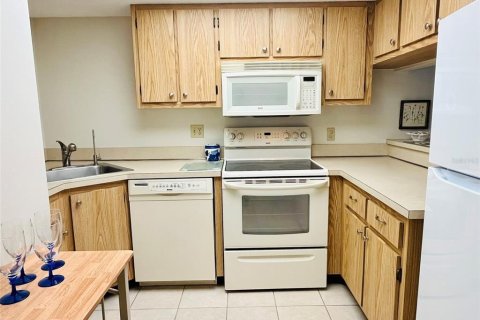 Купить кондоминиум в Порт-Шарлотт, Флорида 5 комнат, 64.01м2, № 1568411 - фото 9