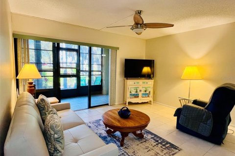 Condominio en venta en Port Charlotte, Florida, 1 dormitorio, 64.01 m2 № 1568411 - foto 2