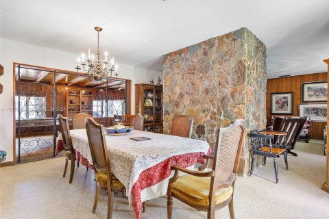 House in Southwest Ranches, Florida 7 bedrooms, 512.36 sq.m. № 1753496 - photo 14