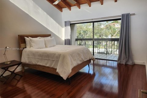 Condo in Coral Gables, Florida, 2 bedrooms  № 2091190 - photo 4