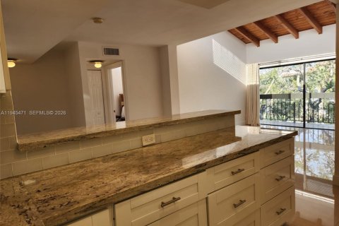Condo in Coral Gables, Florida, 2 bedrooms  № 2091190 - photo 18